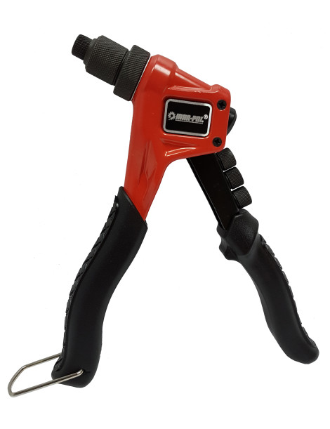 Rokas kniedētājs